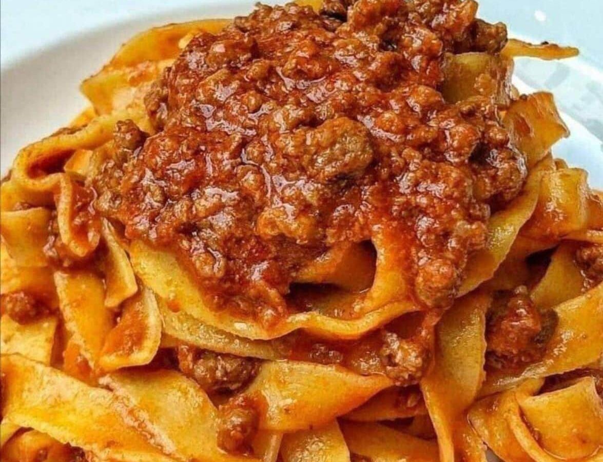 Sapori di Casa Pappardelle al Ragu'